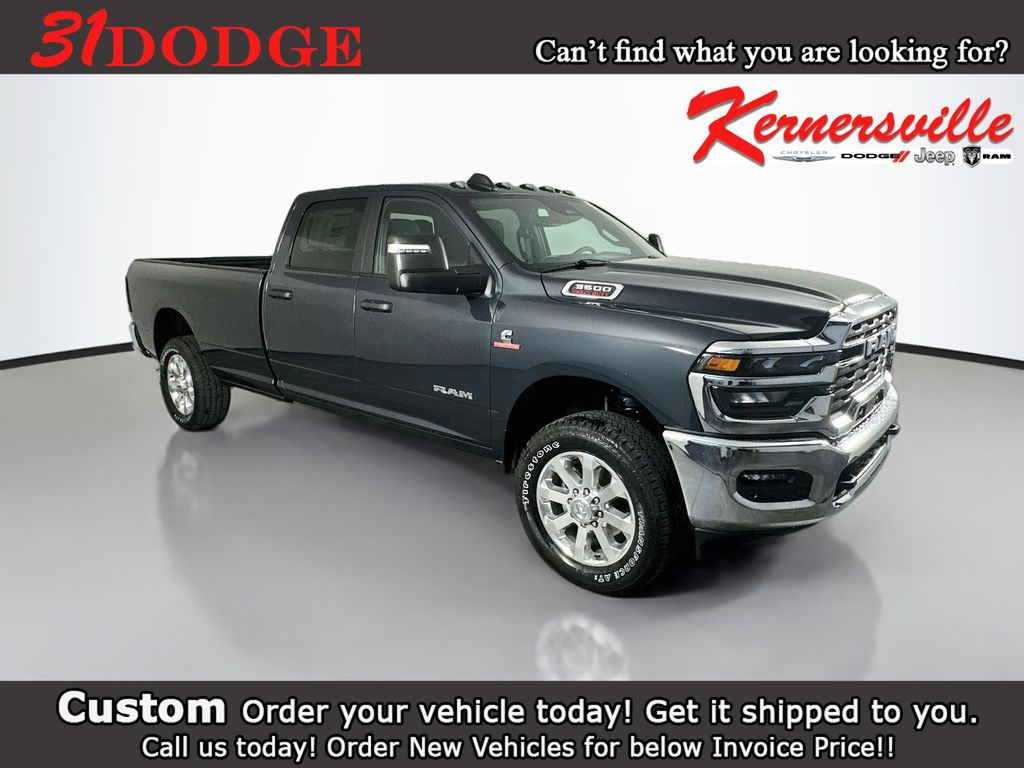 2027 Ram 3500 BIG HORN CREW CAB 4X4 8' BOX Pickup