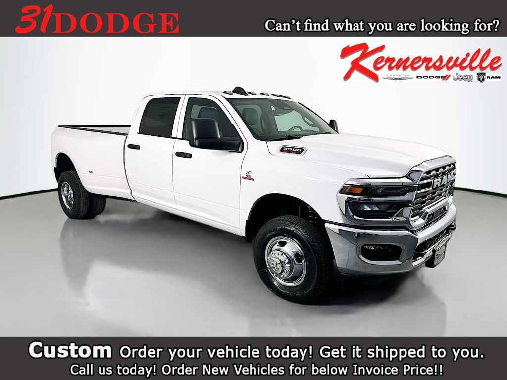 2026 Ram 3500 TRADESMAN CREW CAB 4X4 8' BOX Pickup