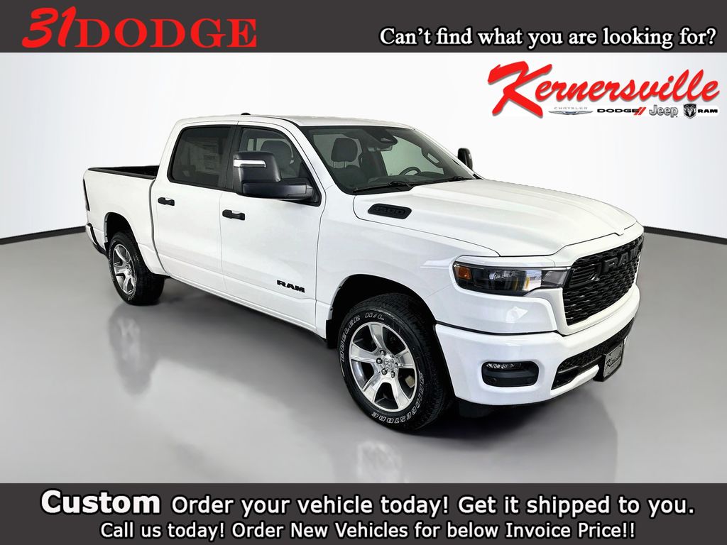 2026 Ram 1500 EXPRESS CREW CAB 4X4 5'7 BOX Pickup