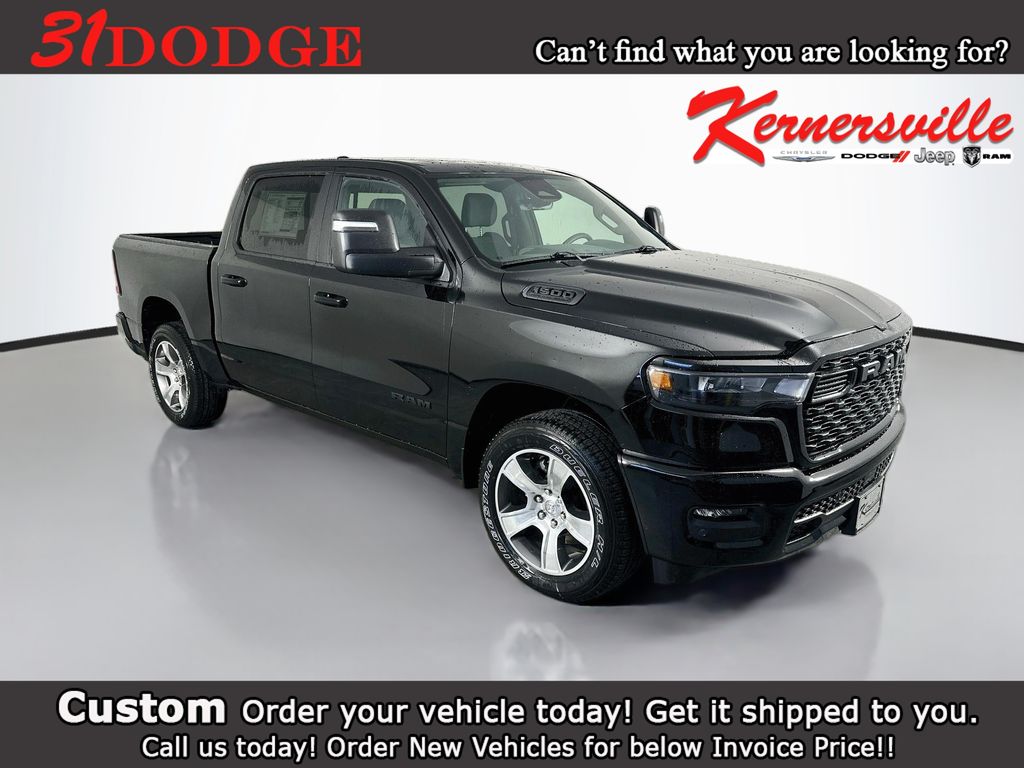 2026 Ram 1500 EXPRESS CREW CAB 4X4 5'7 BOX Pickup