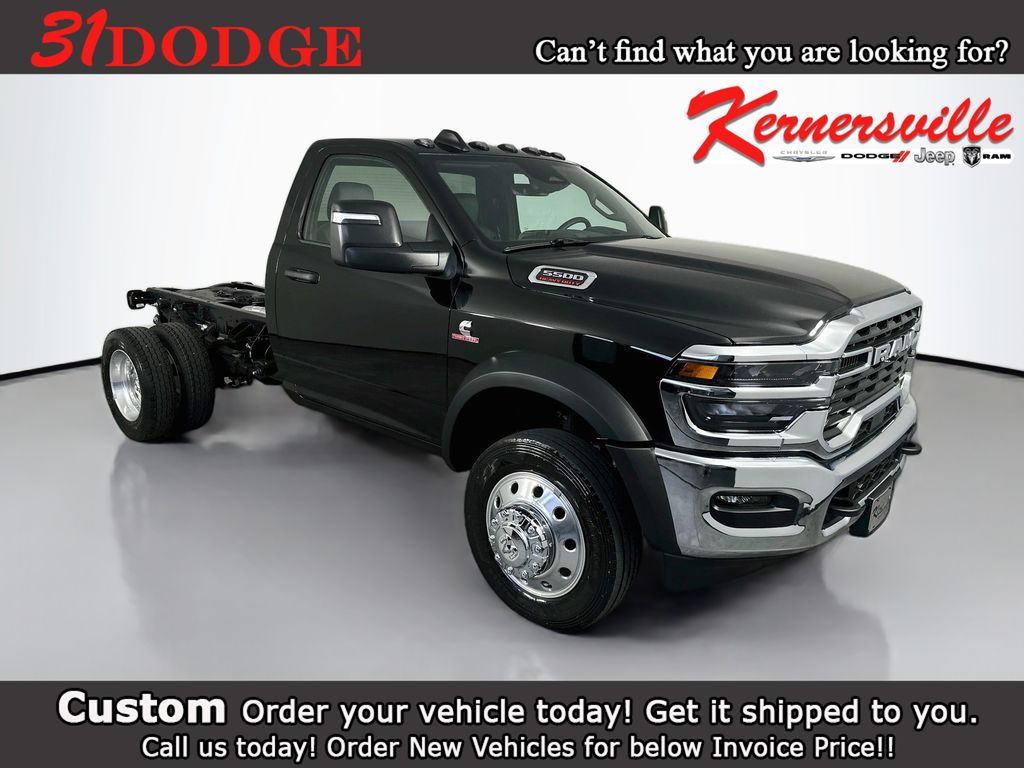 2026 Ram 5500 Chassis Cab TRADESMAN  REGULAR  4X4 60' CA Pickup