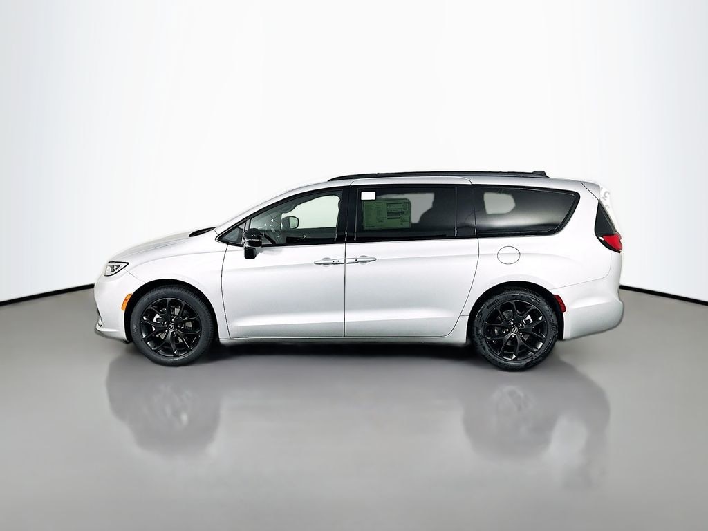 New 2026 Chrysler Pacifica Limited S Appearance Passenger Van