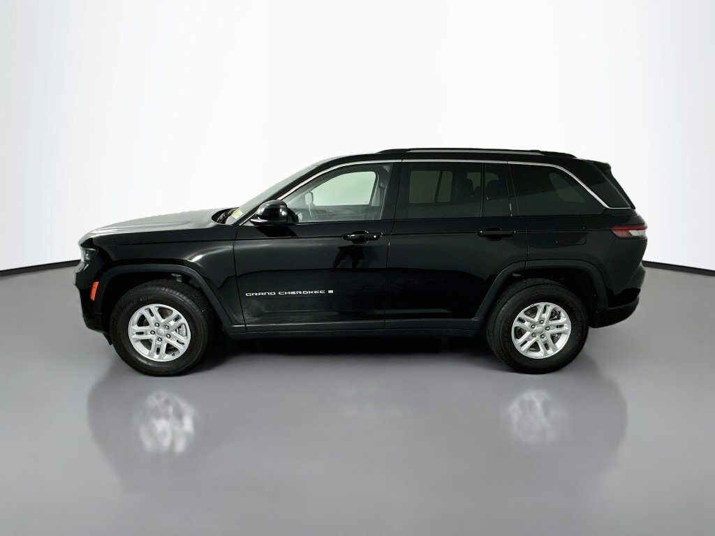 Used 2023 Jeep Grand Cherokee Laredo Sport Utility