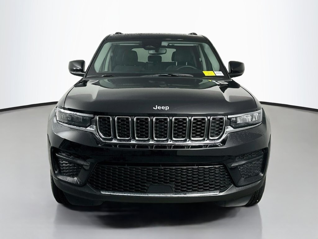 Used 2023 Jeep Grand Cherokee Laredo Sport Utility