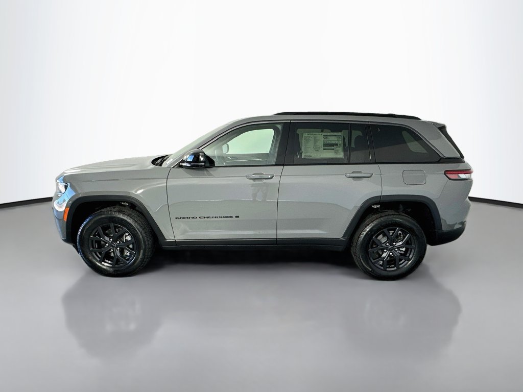 New 2027 Jeep Grand Cherokee Laredo Altitude SUV