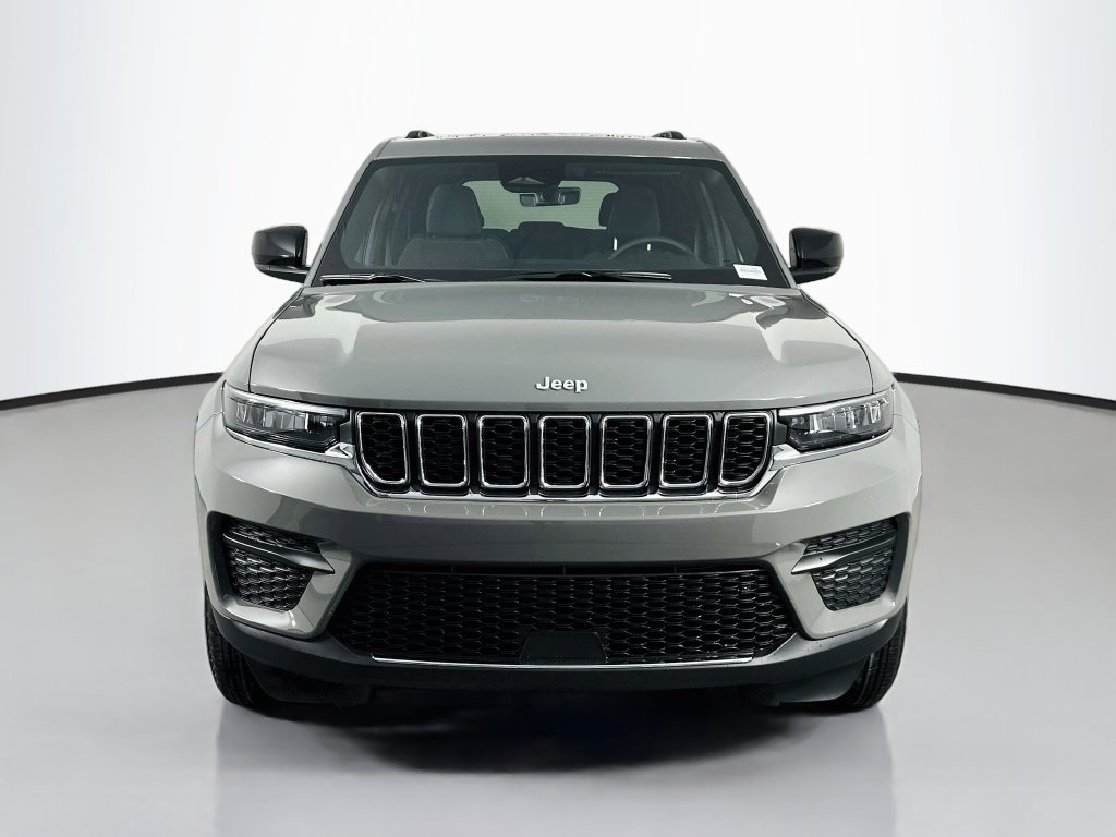 New 2027 Jeep Grand Cherokee Laredo X SUV