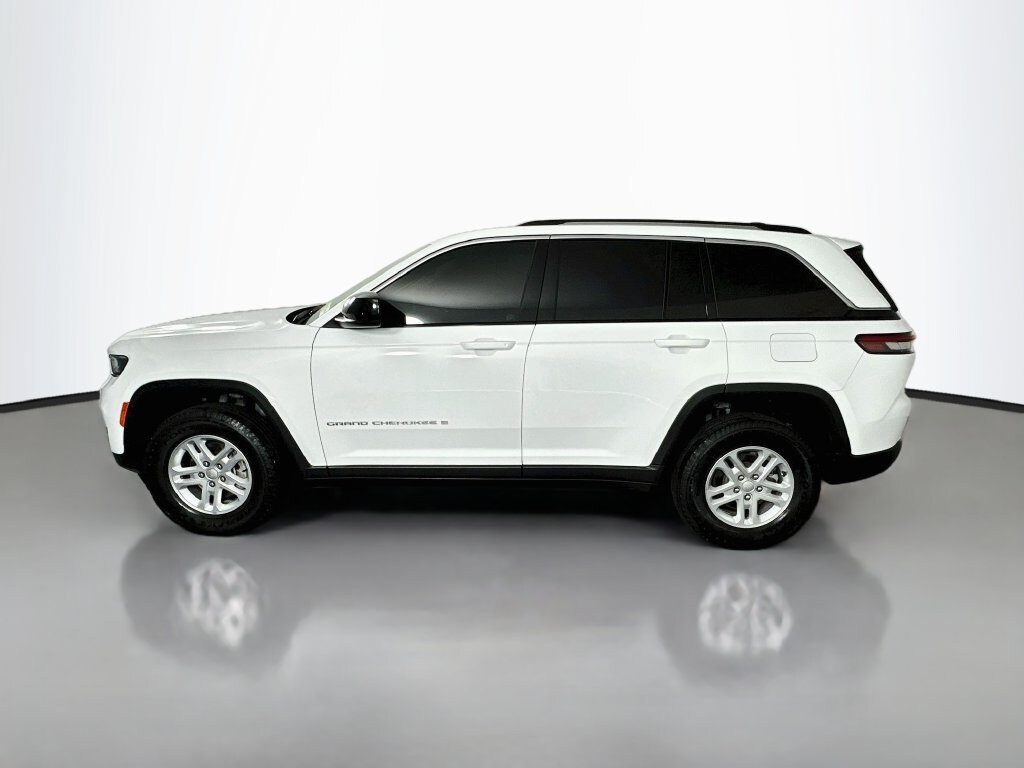 Used 2023 Jeep Grand Cherokee Laredo Sport Utility