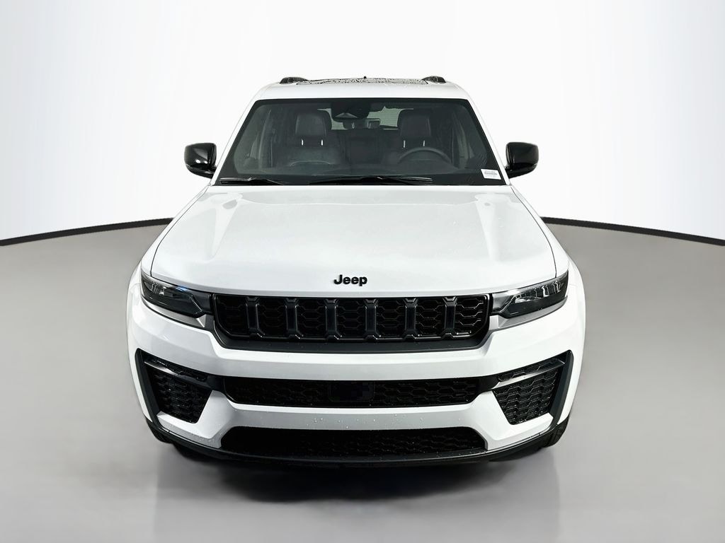 New 2027 Jeep Grand Cherokee Laredo Altitude SUV