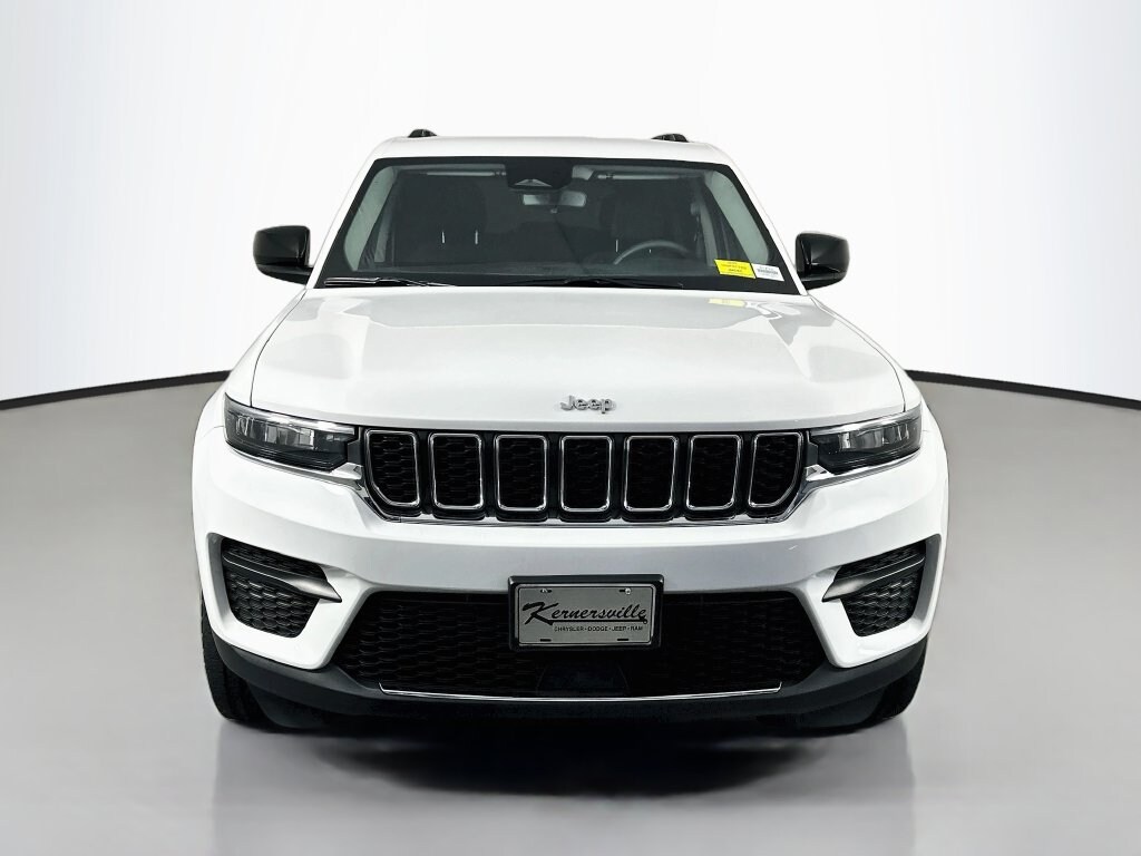 Used 2023 Jeep Grand Cherokee Laredo Sport Utility