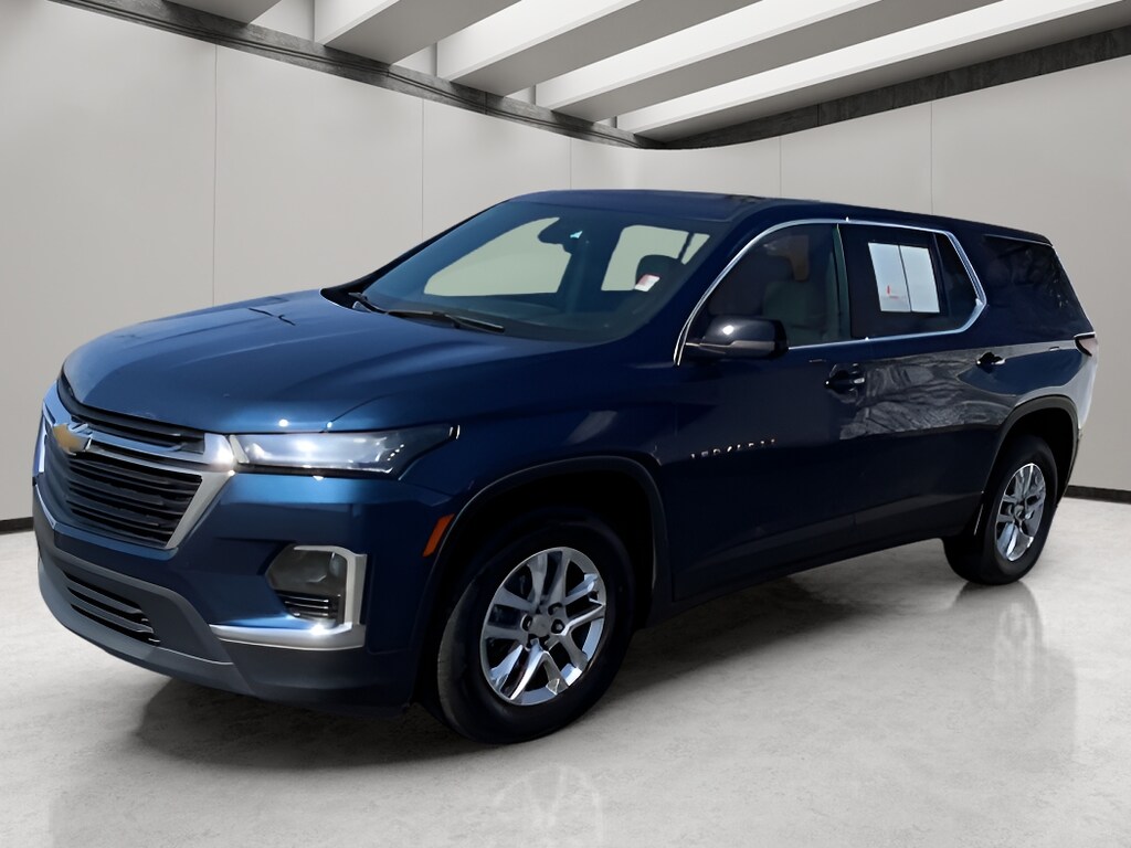 Used 2023 Chevrolet Traverse FWD LS SUV