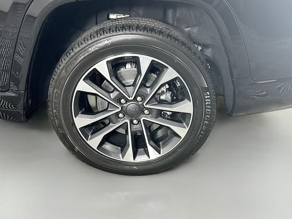 2025 Jeep Grand Cherokee L Overland - Photo 17
