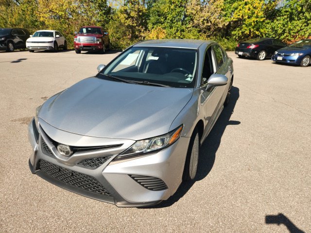 Used 2019 Toyota Camry SE Sedan