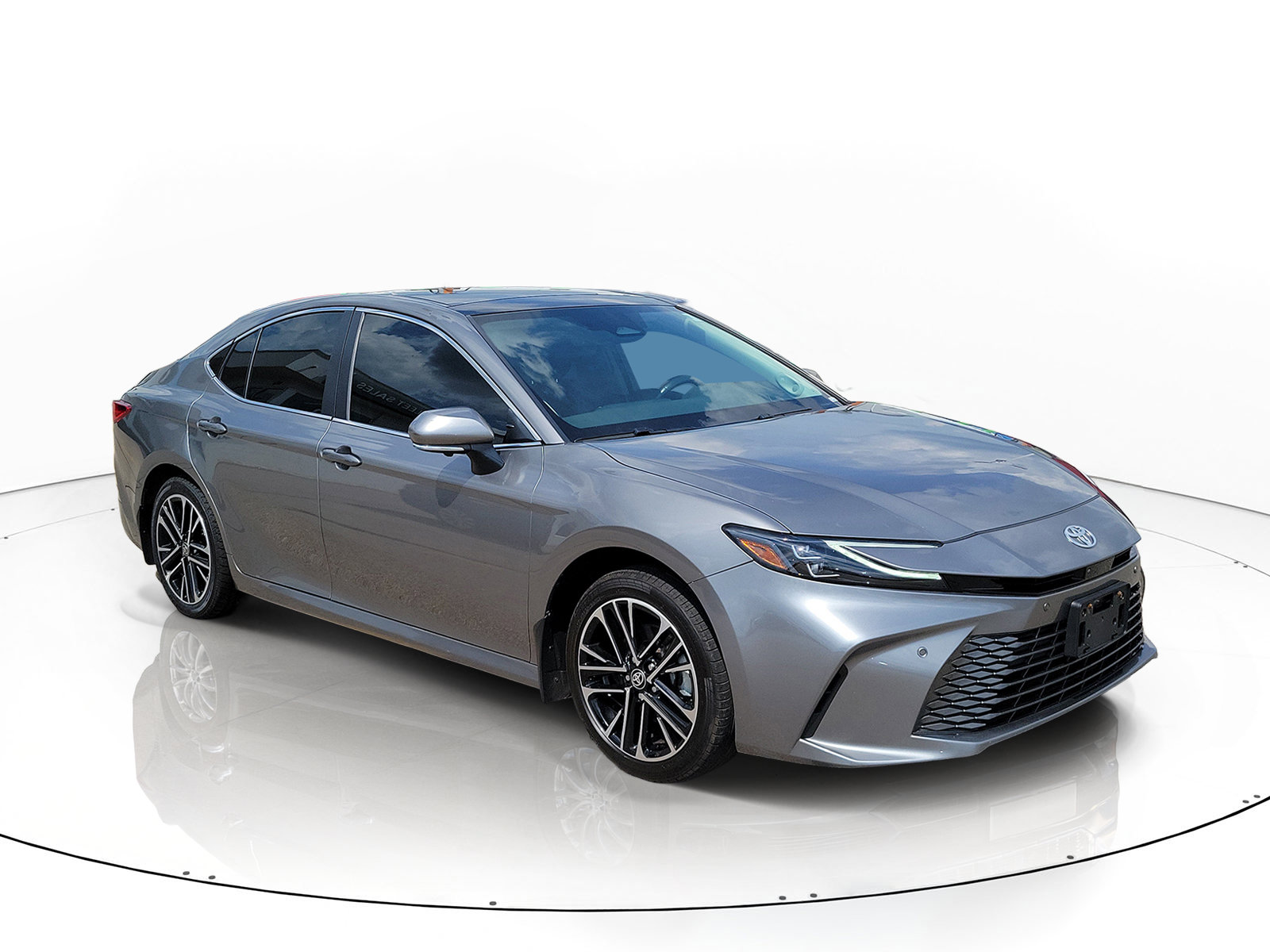 Used 2025 Toyota Camry XLE Sedan
