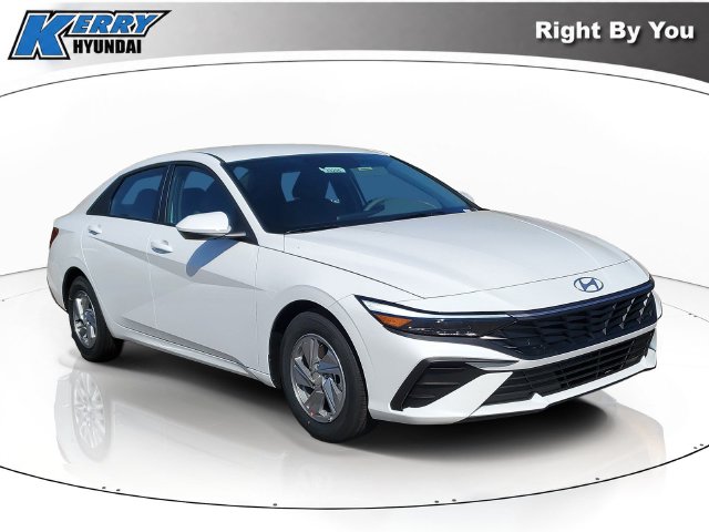 New 2026 Hyundai Elantra SE Sedan