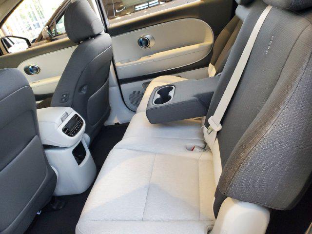2026 Hyundai IONIQ 9 SE - Photo 13