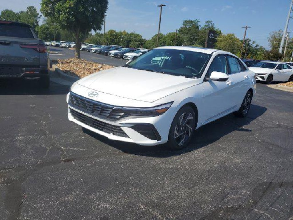 New 2026 Hyundai Elantra Limited Sedan