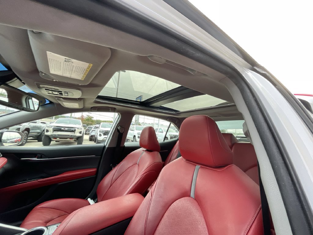 2019 Toyota Camry XSE - Photo 18