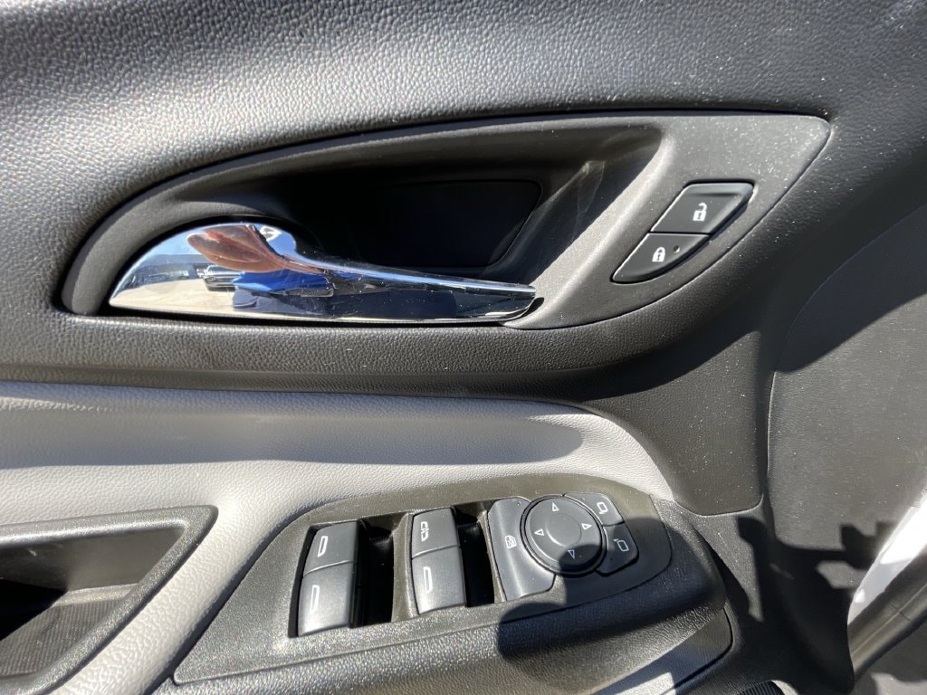 2024 Chevrolet Equinox LS - Photo 21
