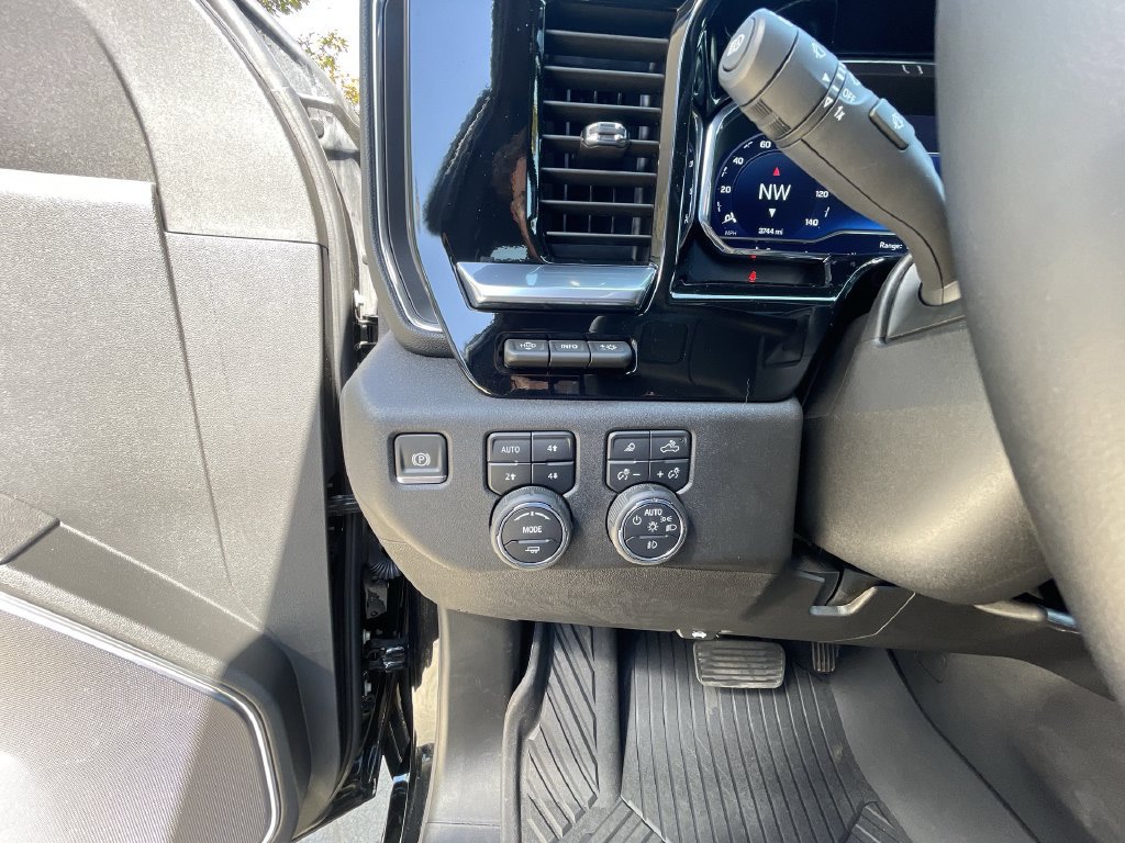 2025 Chevrolet Silverado 2500HD High Country - Photo 17