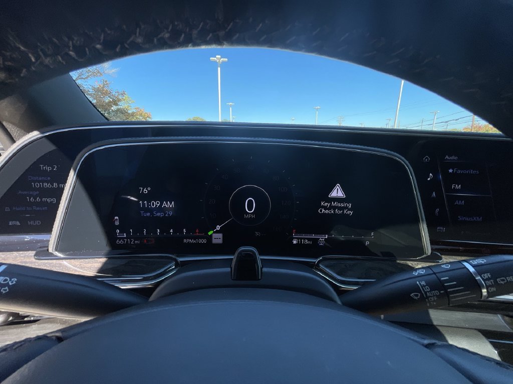 2022 Cadillac Escalade Premium Luxury - Photo 11