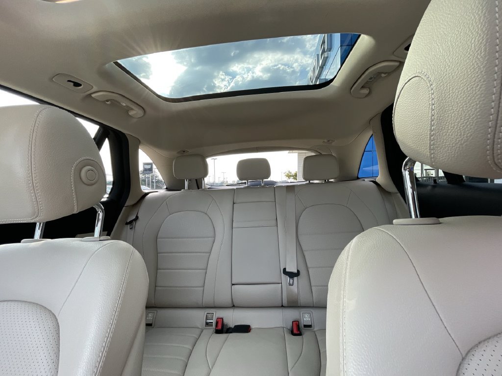 2019 Mercedes-Benz GLC GLC300 - Photo 19