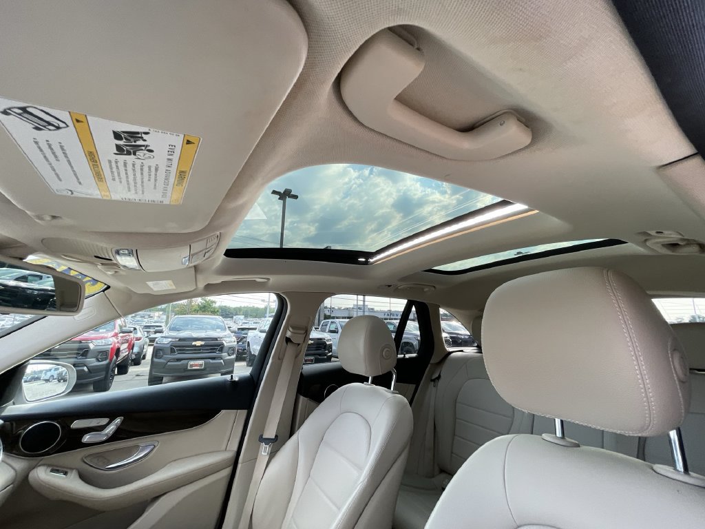 2019 Mercedes-Benz GLC GLC300 - Photo 18