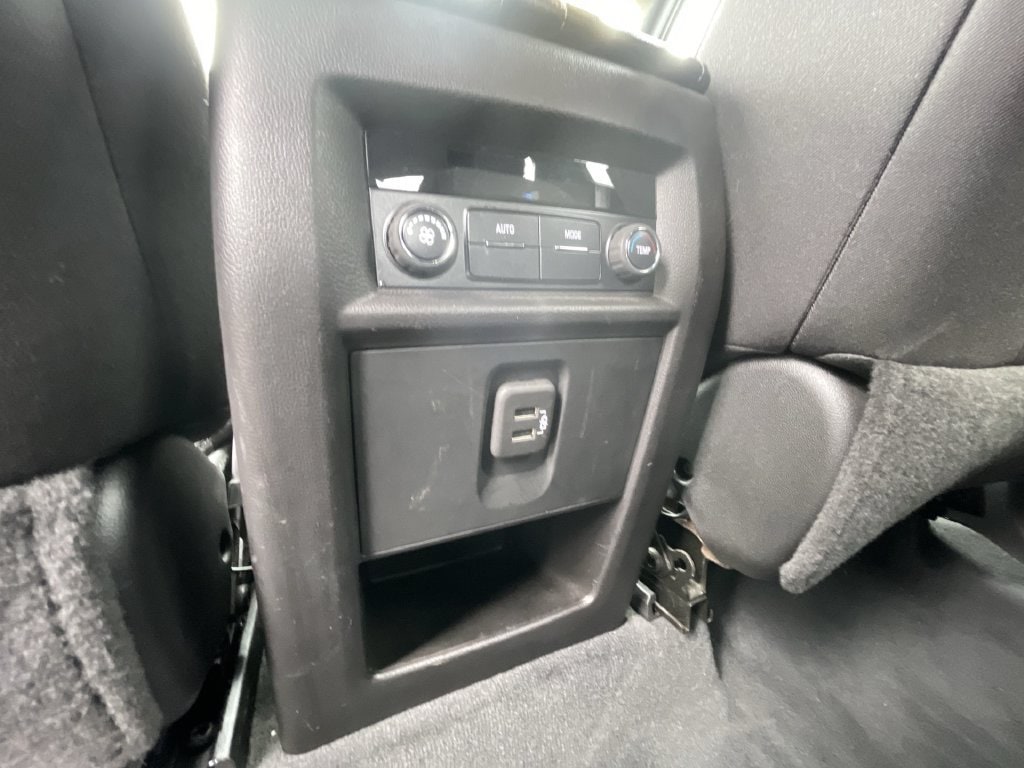 2022 Chevrolet Traverse 1LT - Photo 21