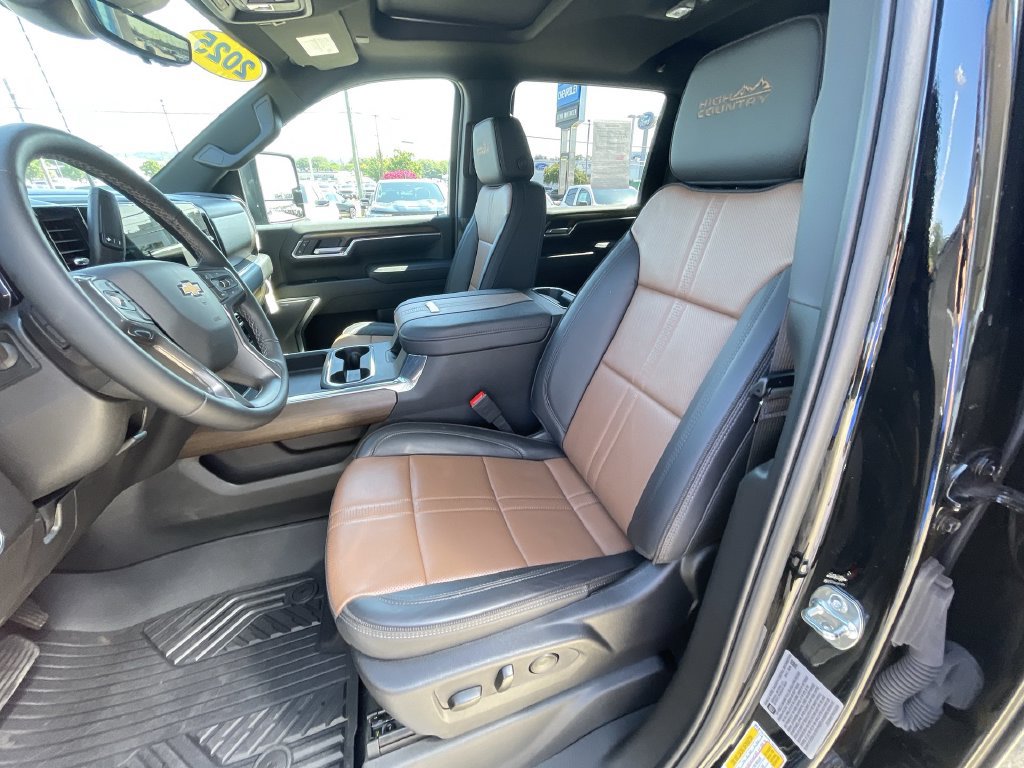 2025 Chevrolet Silverado 2500HD High Country - Photo 19