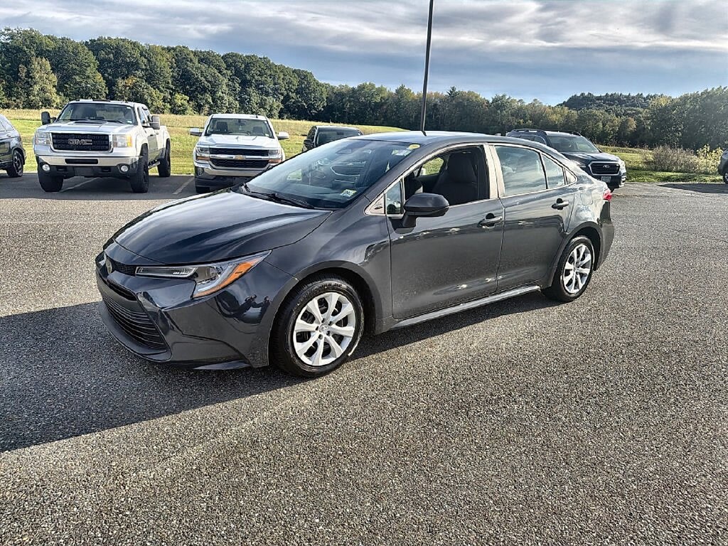 Used 2024 Toyota Corolla LE Sedan