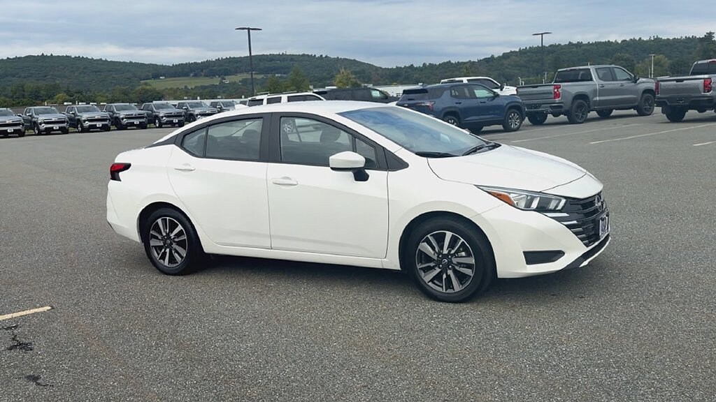 Used 2024 Nissan Versa 1.6 SV Sedan