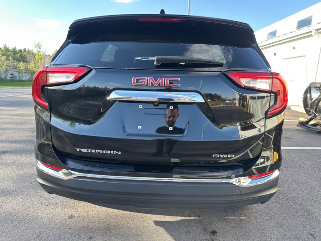 Used 2024 GMC Terrain SLT SUV
