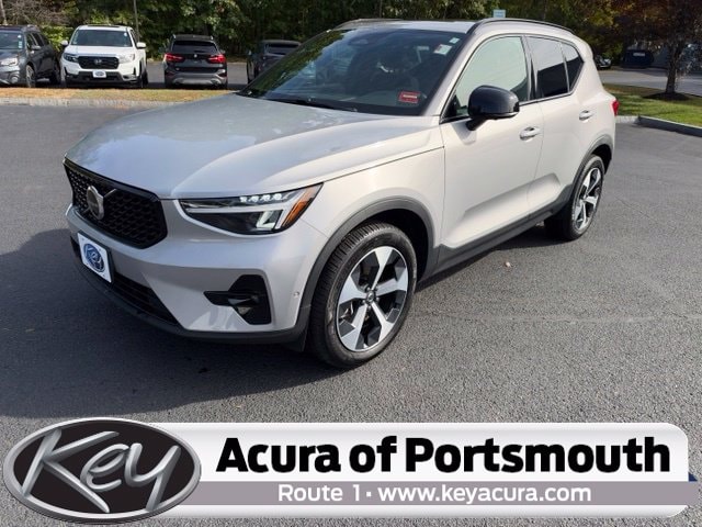 2025 Volvo XC40