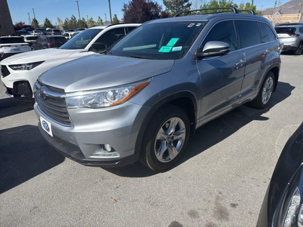 Used 2016 Toyota Highlander Limited Platinum V6 SUV