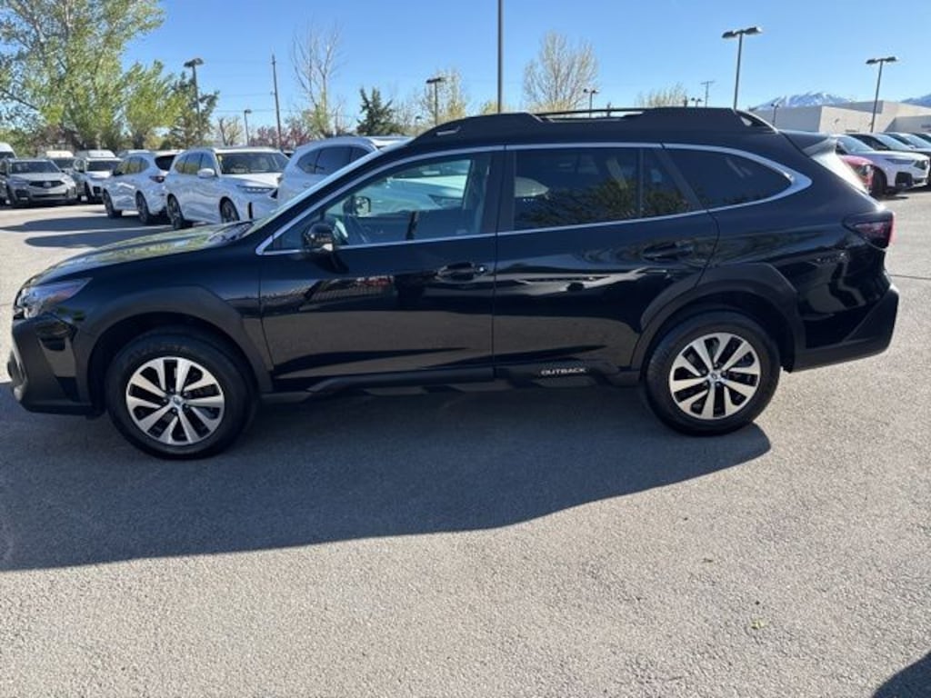 Used 2024 Subaru Outback Premium SUV