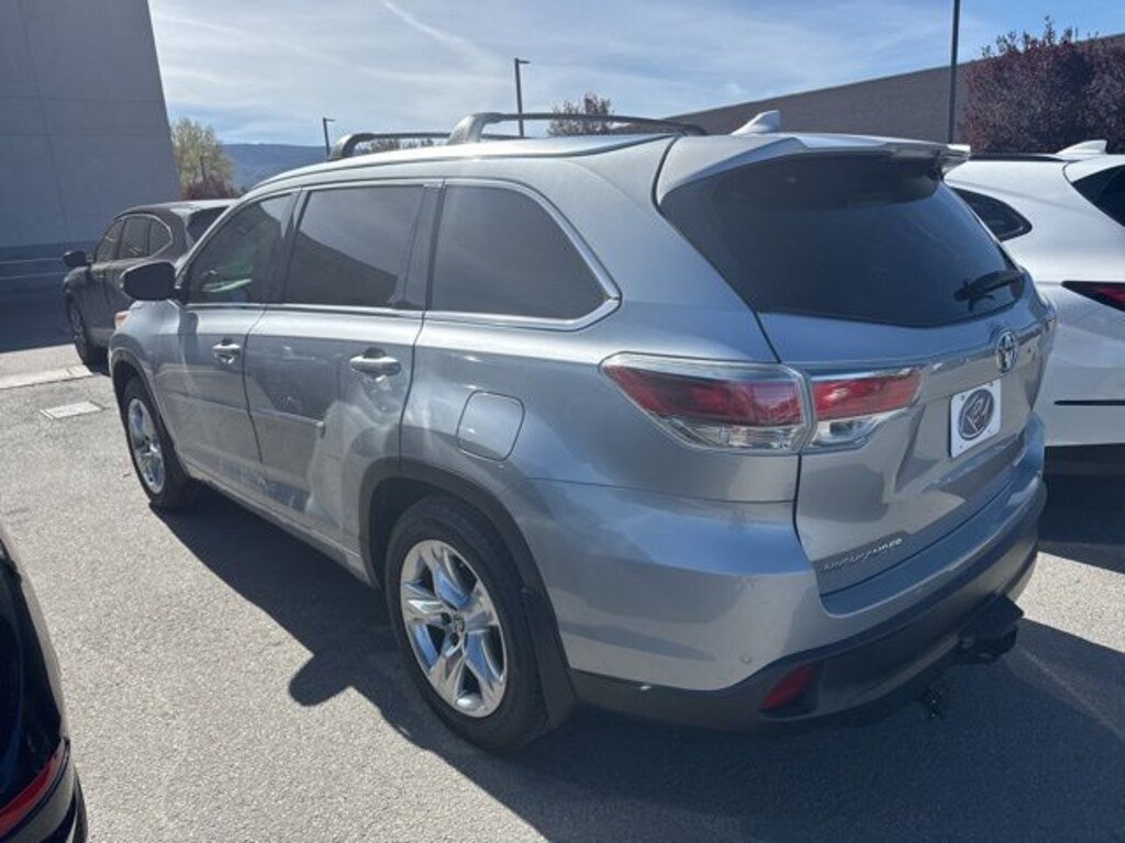 Used 2016 Toyota Highlander Limited Platinum V6 SUV
