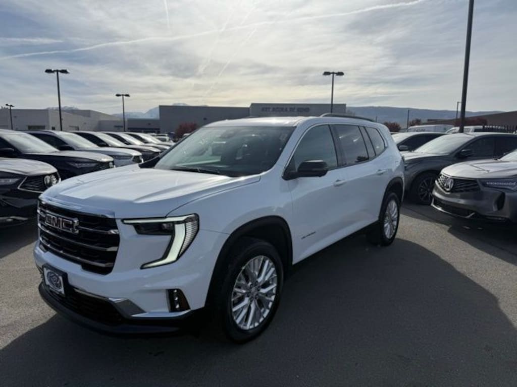 Used 2024 GMC Acadia Elevation SUV