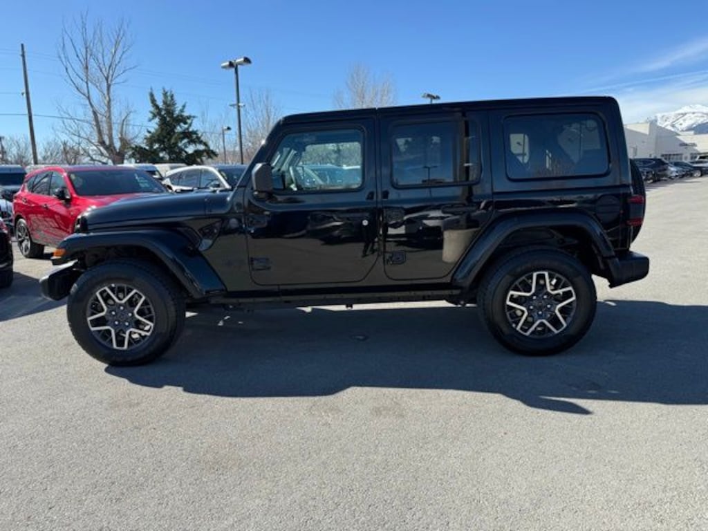 Used 2025 Jeep Wrangler Sahara SUV