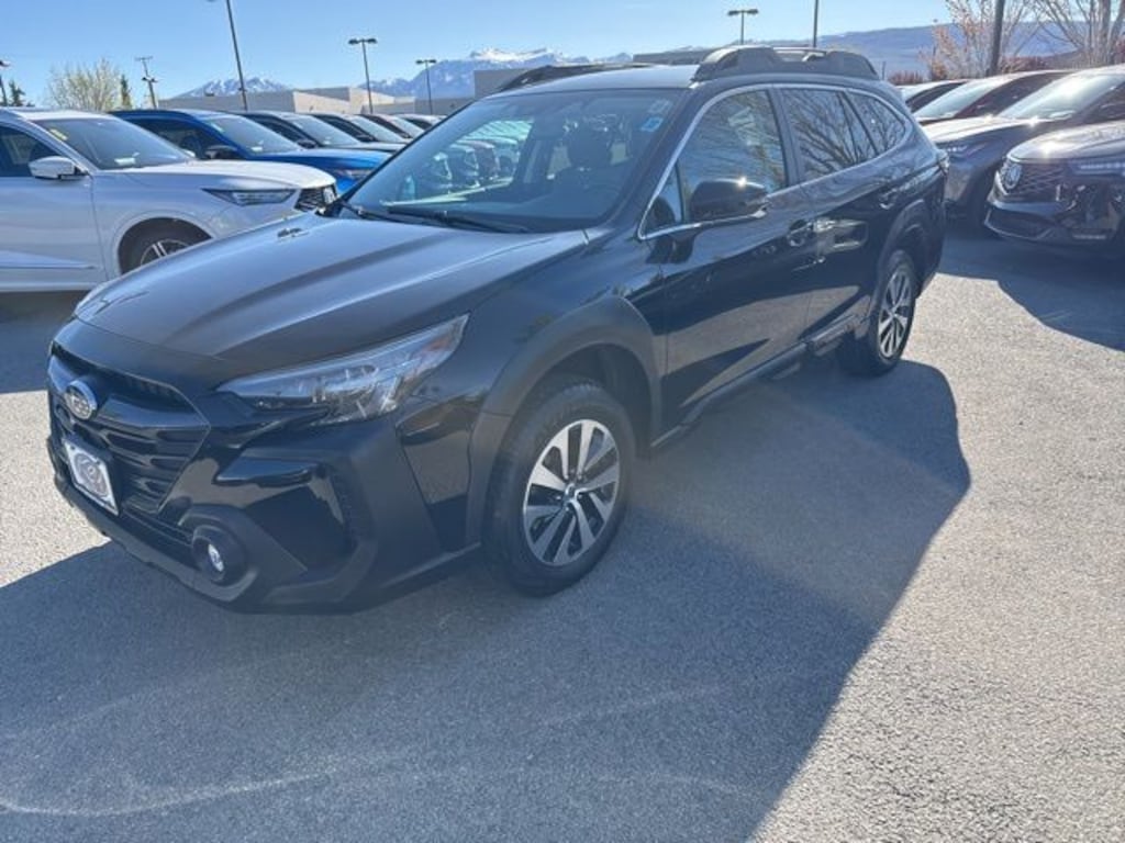 Used 2024 Subaru Outback Premium SUV