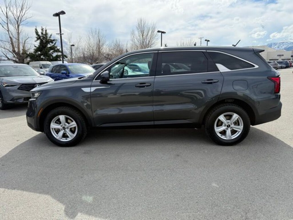 Used 2023 Kia Sorento LX SUV