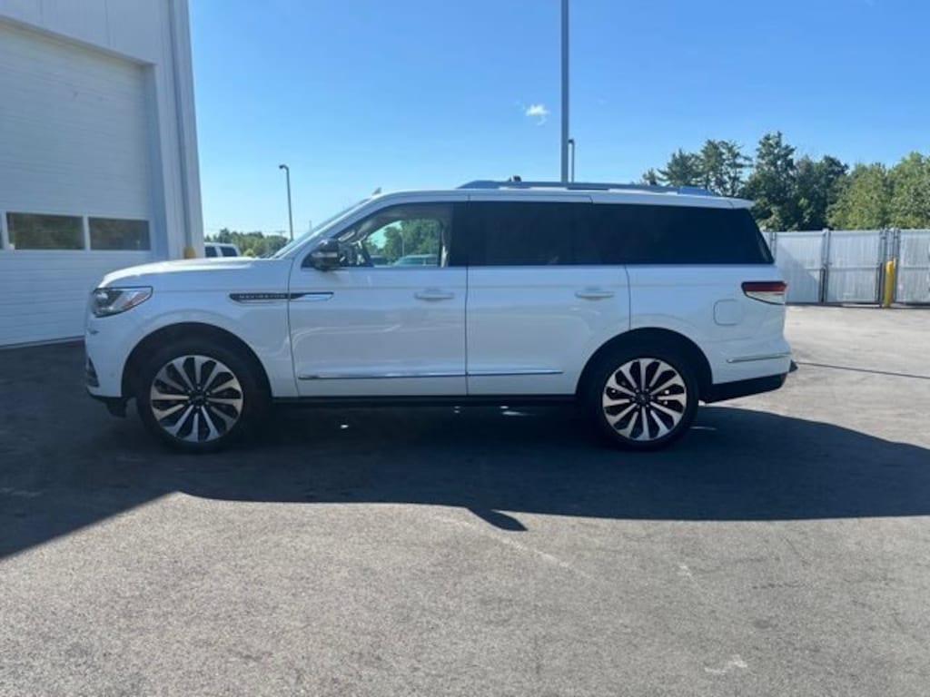 Used 2024 Lincoln Navigator Reserve