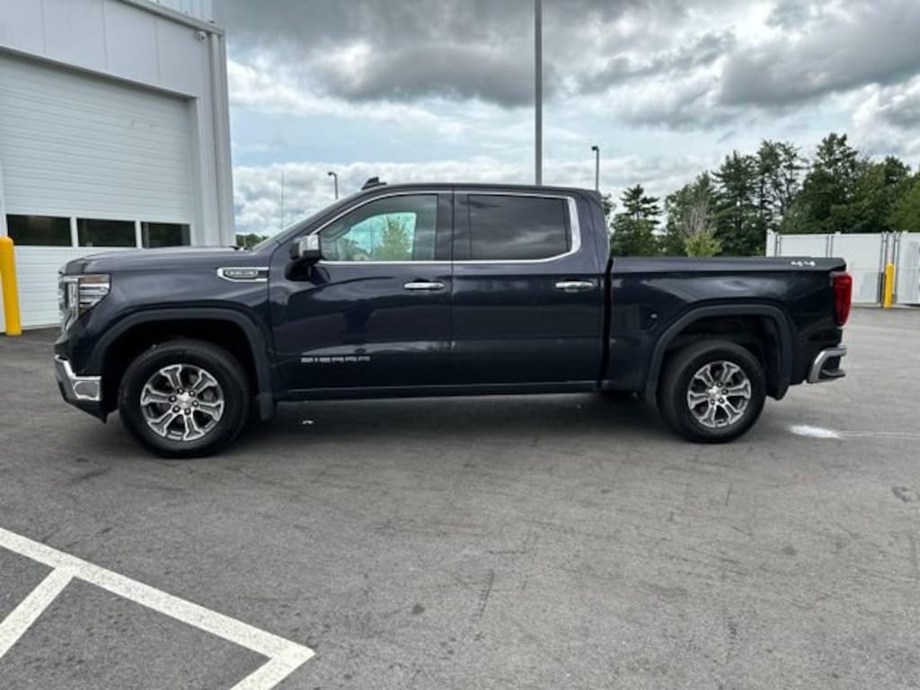Used 2025 GMC Sierra 1500 SLT Truck