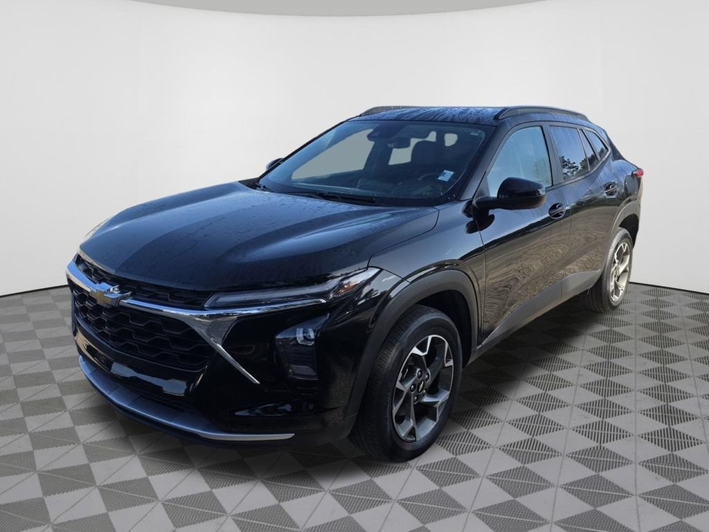 Used 2024 Chevrolet Trax LT SUV