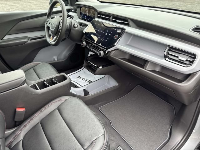 2027 Chevrolet Bolt RS - Photo 28