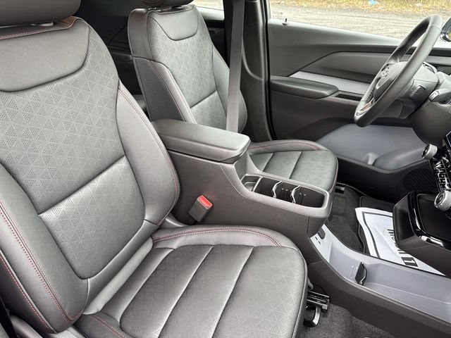 2027 Chevrolet Bolt RS - Photo 29