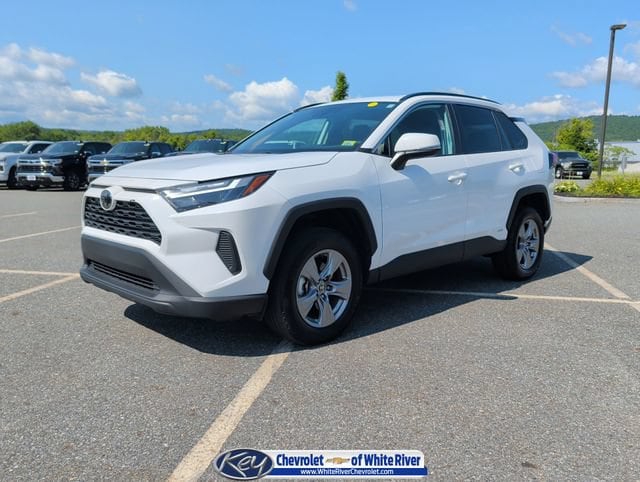 2025 Toyota RAV4 LE