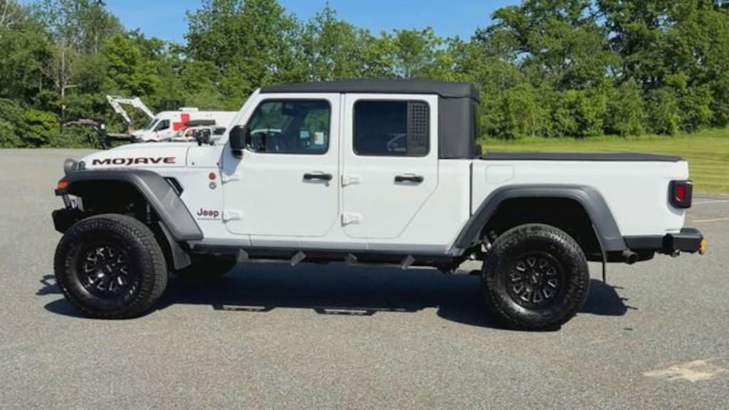 Used 2023 Jeep Gladiator Mojave 4x4 Truck