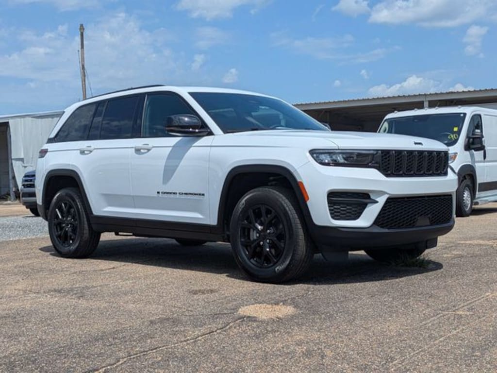 Used 2025 Jeep Grand Cherokee Altitude X SUV