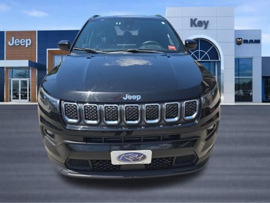 Used 2024 Jeep Compass Latitude SUV