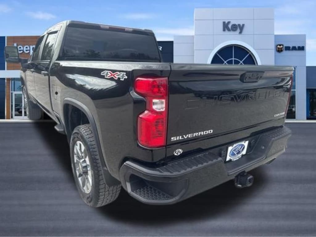 Used 2024 Chevrolet Silverado 2500HD Custom Truck