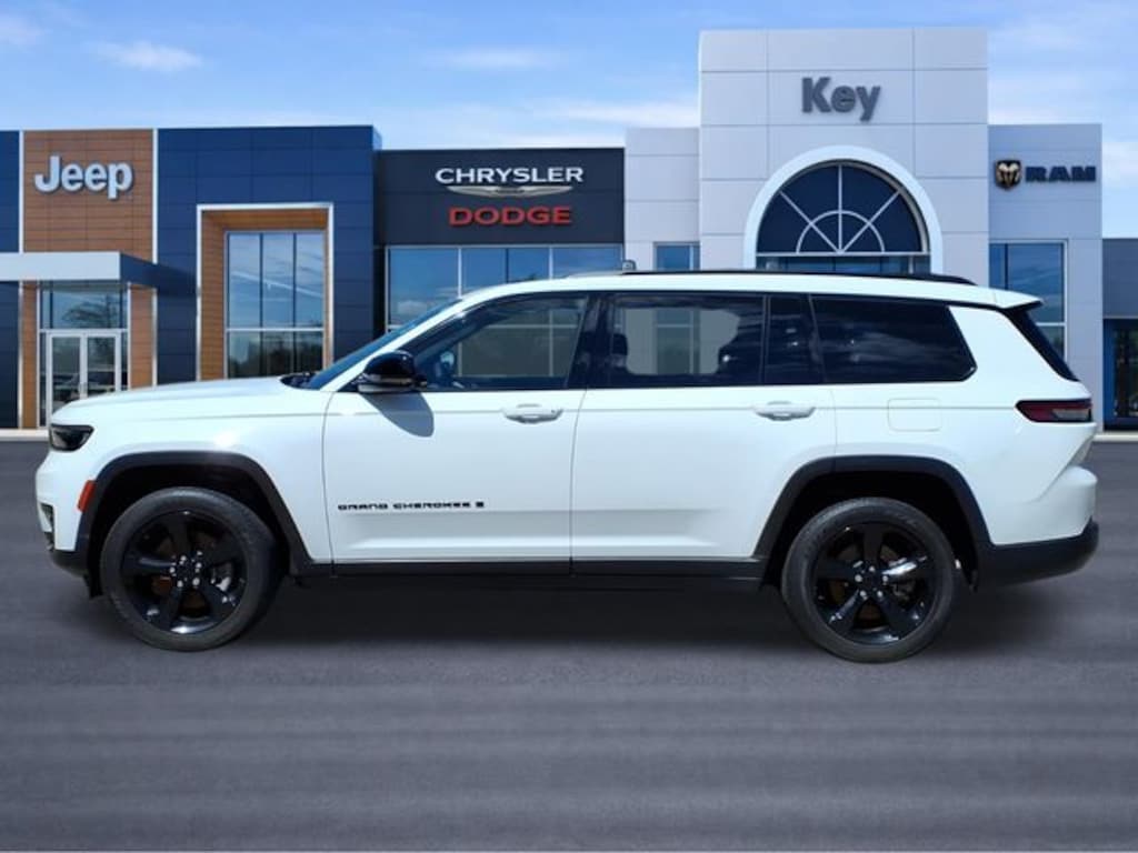 Used 2023 Jeep Grand Cherokee L Altitude SUV